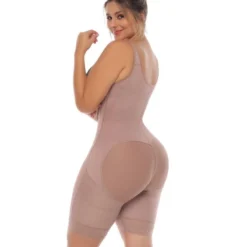 Combinaison Short Microfibre Liscy Ligne Tech 6 Combinaison Short Microfibre Liscy Ligne Tech -Chantelle Soldes Magasin combinaison short microfibre liscy ligne tech 2